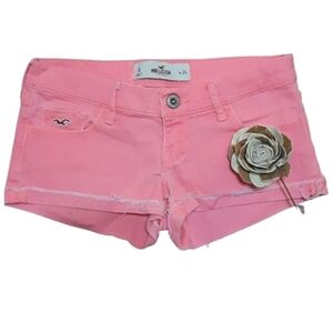 💥Hollister Hot Pink Cuffed Mini Shorts. Women's Size: Waist 0/24x02 Inseam.